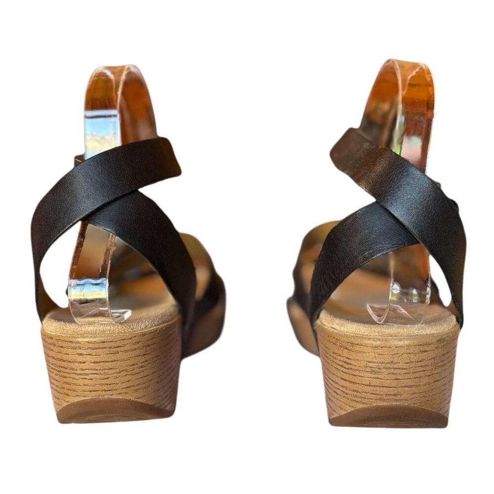 Dansko "Lou" Black Leather Strappy Wedge Sandals w Brass Tone Hardware US 7.5-8 - Picture 5 of 16